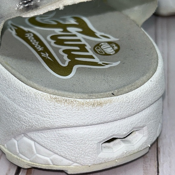 Reebok Insta Pump Fury Sandals - Picture 9 of 10